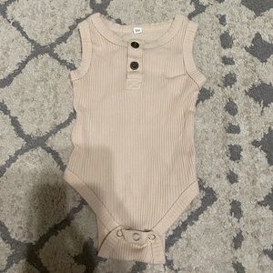 Sleeveless bodysuit